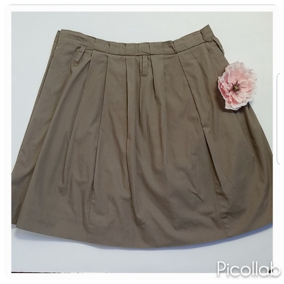 J. Crew Dresses & Skirts - J.Crew Mocha Pleated Mini Skirt